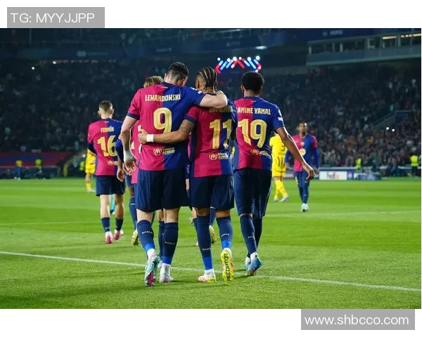 西甲激战：那不勒斯与波尔图战成平局精彩瞬间引发全场热烈反响