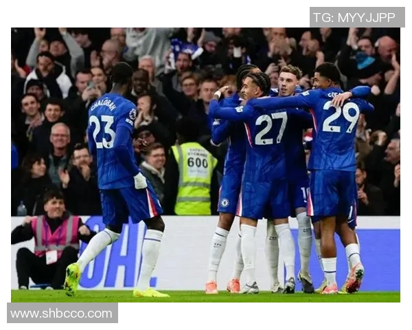 切尔西在欧冠中以3-0战胜莱比锡引发转会传闻与全场热烈反响