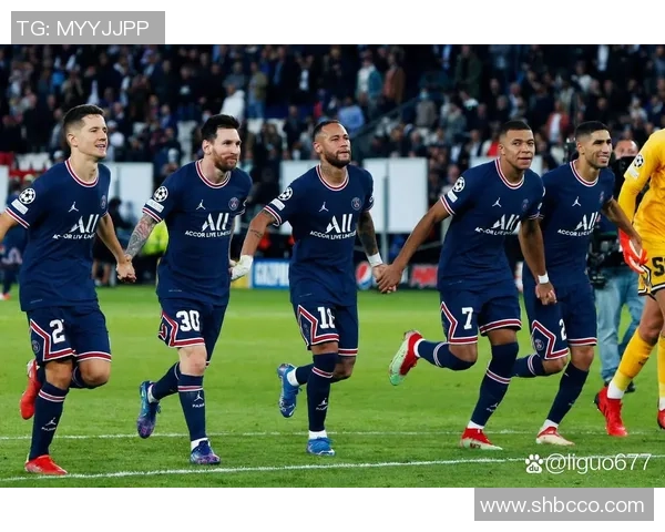 尤文图斯大胜巴黎圣日耳曼绝杀瞬间引发转会热议与全场欢呼