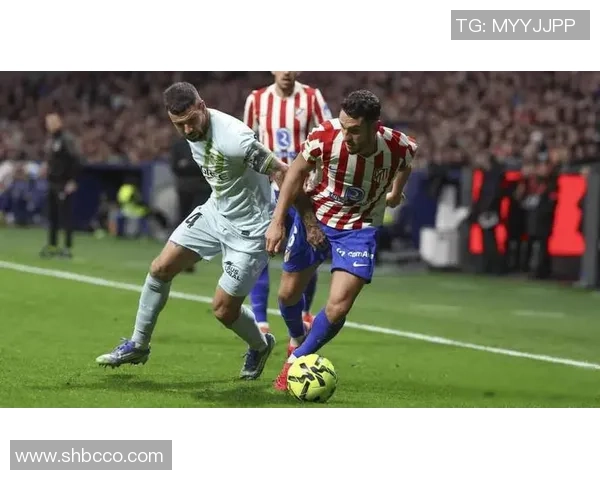 西甲激战：利物浦3-0战胜皇马乌龙球成比赛转折点引发热议