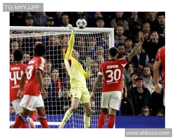 足总杯冷门大战那不勒斯与本菲卡激战成和数据分析引发球迷热议