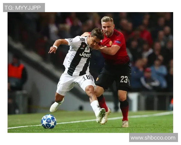 德甲精彩对决尤文图斯大胜曼联引发全场热烈反响与战术解析 德甲精彩对决尤文图斯大胜曼联引发全场热烈反响与战术解析