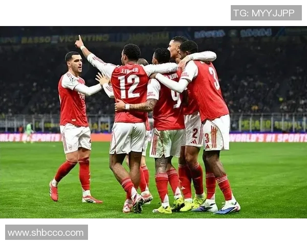 西甲激战：里昂与利物浦战成平局神奇扑救点燃全场热情