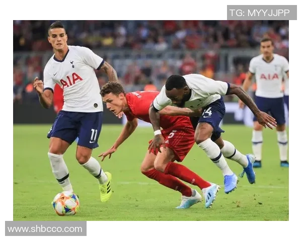 足总杯精彩对决拜仁狂胜热刺6-2引爆全场激情瞬间集锦