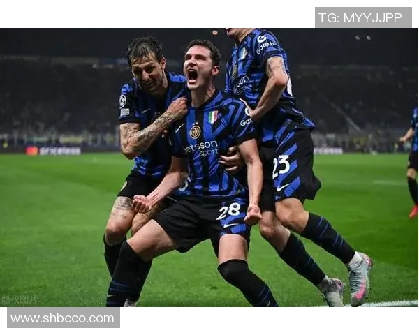 国王杯惊天冷门国米与巴萨激战成和引发全场沸腾