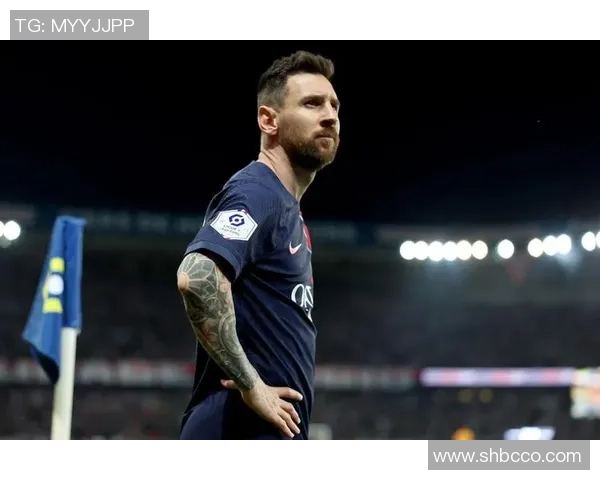 德甲精彩对决巴黎圣日耳曼3-0战胜那不勒斯帽子戏法引发全场狂欢